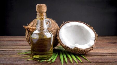 minyak kelapa untuk rambut