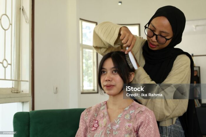 cara merawat rambut rontok secara rutin